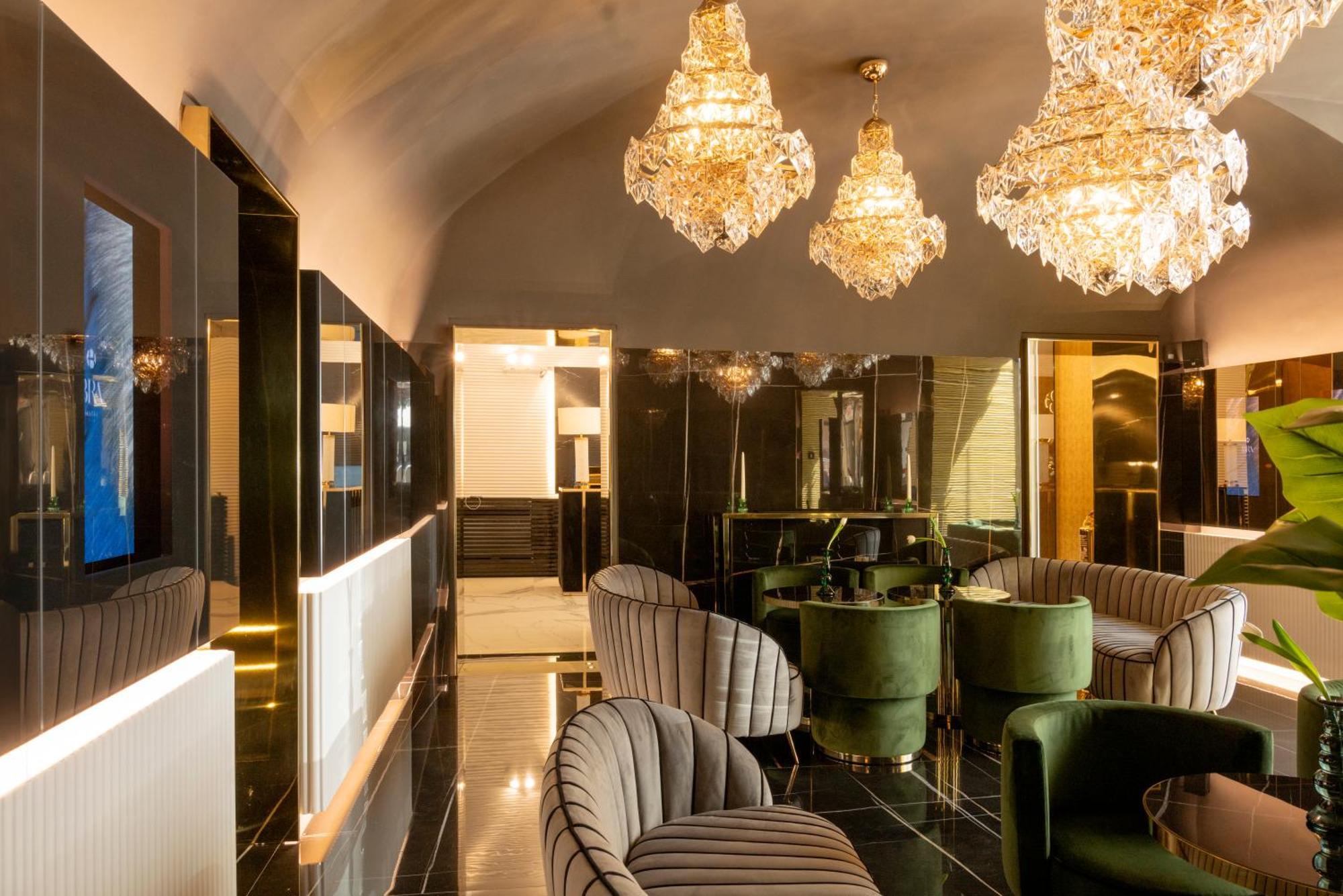 Bra Hotel Bari Esterno foto