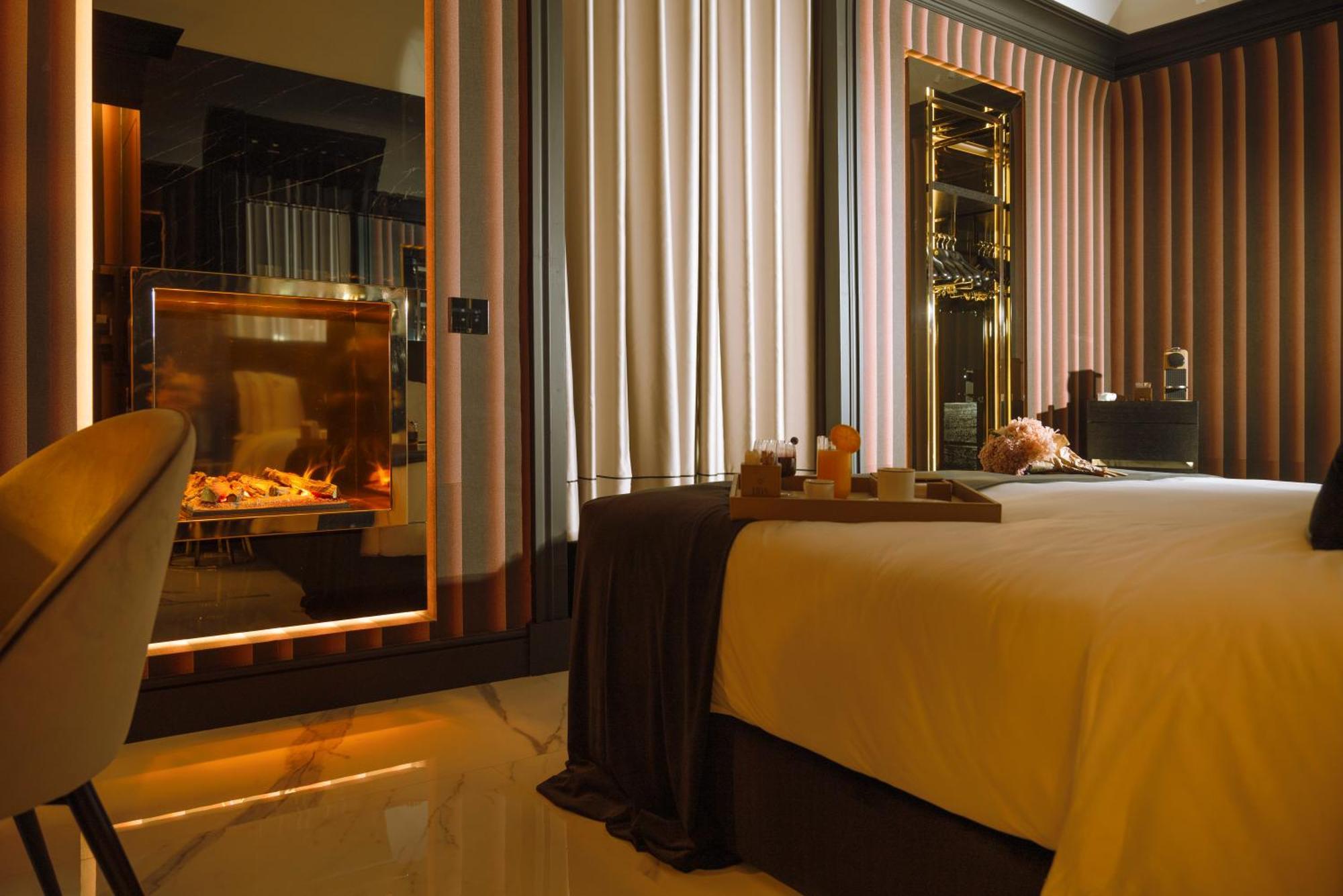Bra Hotel Bari Esterno foto