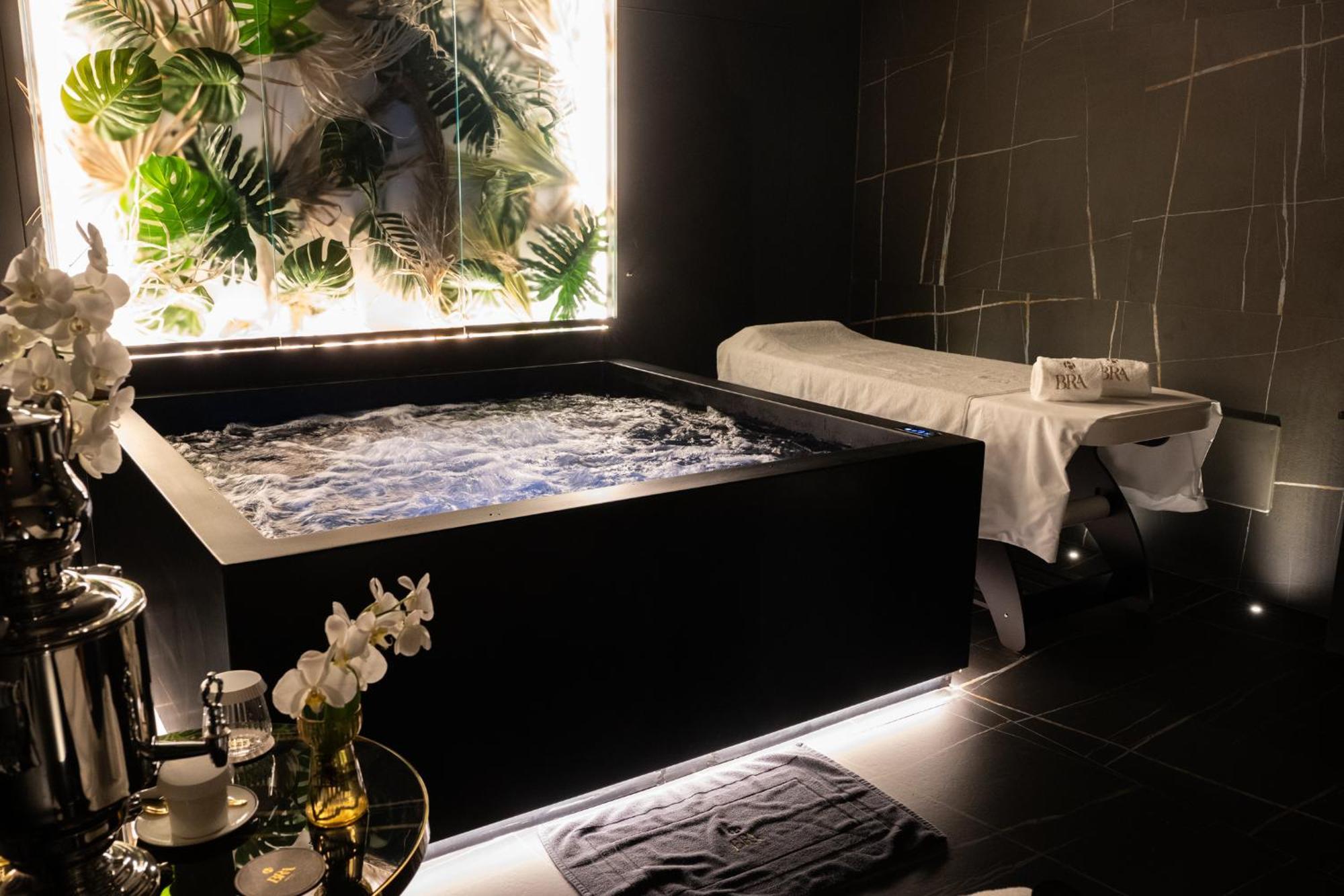 Bra Hotel Bari Esterno foto